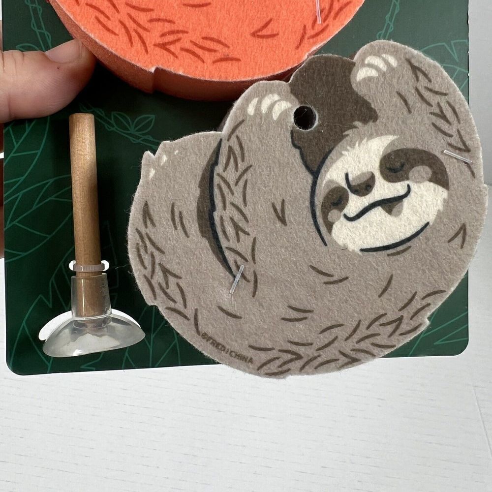 Kitchen Sponge Scrubbie Hanging Sloths 3 Pack With Holder - Picture 2 of 8